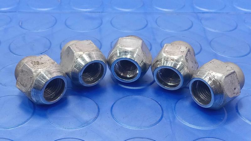 2015 Nissan Rogue Lug Nuts