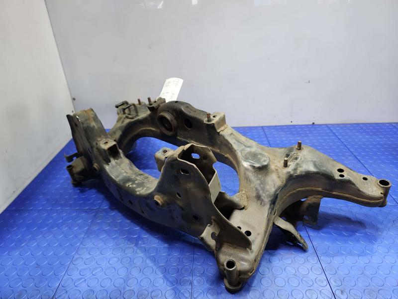 2016 Nissan Rogue Crossmember/Cradle/Undercarria