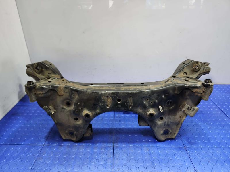 2016 Nissan Rogue Crossmember/Cradle/Undercarria