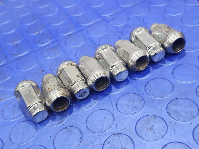 2008 Ford F-250 Super Duty Lug Nuts