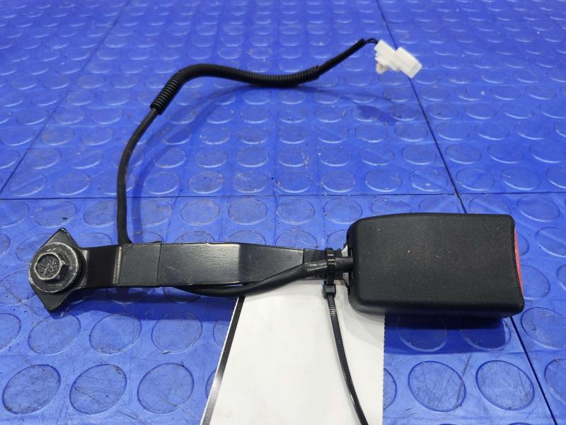 2013 Mazda Mazda2 Front Seat Belt