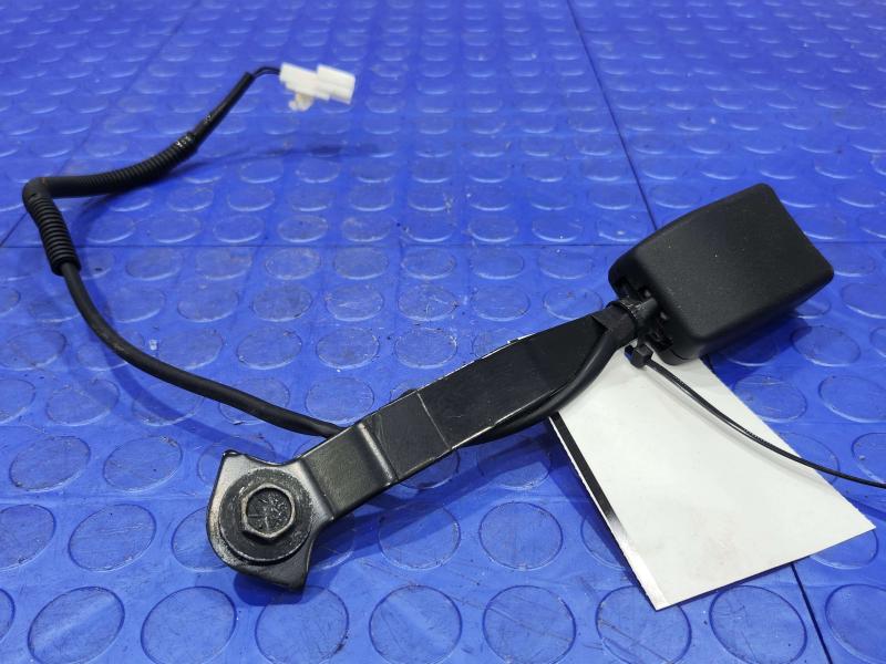 2013 Mazda Mazda2 Front Seat Belt