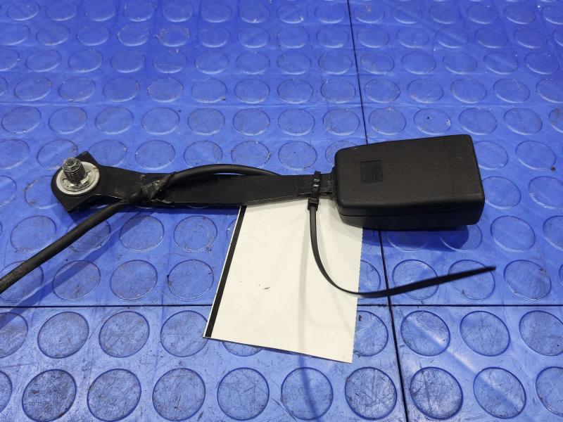 2013 Mazda Mazda2 Front Seat Belt
