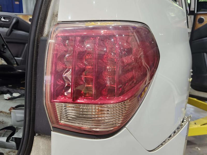 2011 Infiniti QX56 Tail Light Assembly