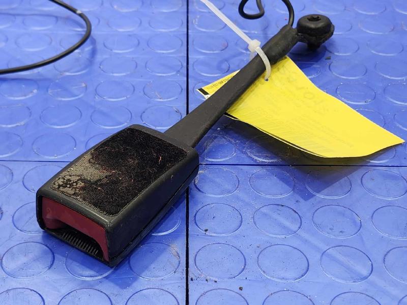 2012 Ford Focus Front Seat Belt