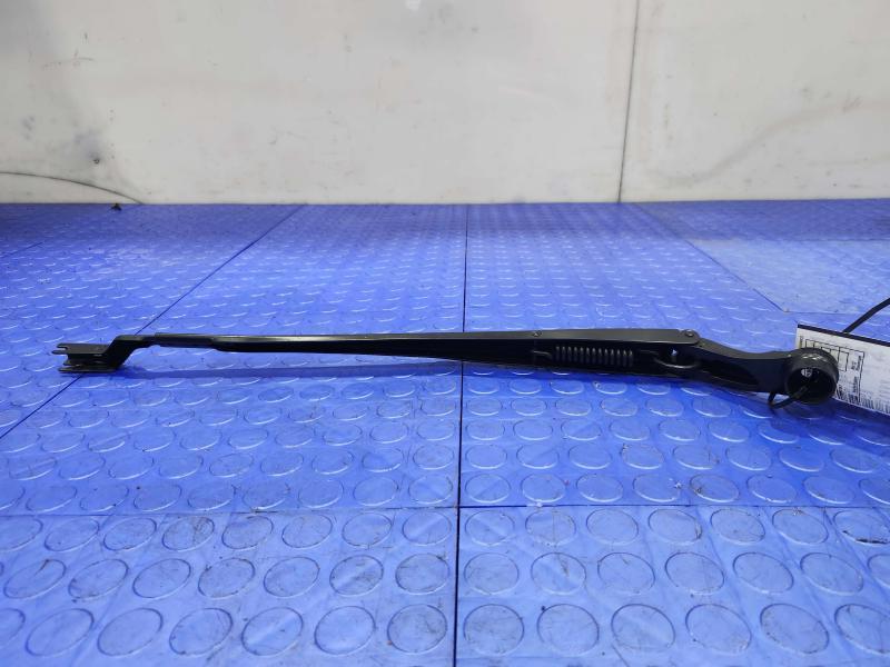 2017 Toyota Prius Wiper Arm