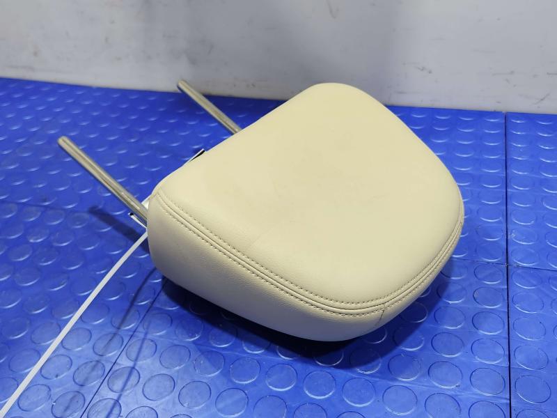 2015 Nissan Murano Headrest