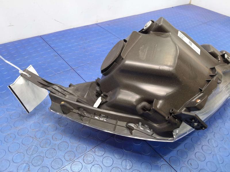 2007 Honda CR-V Headlamp Assembly