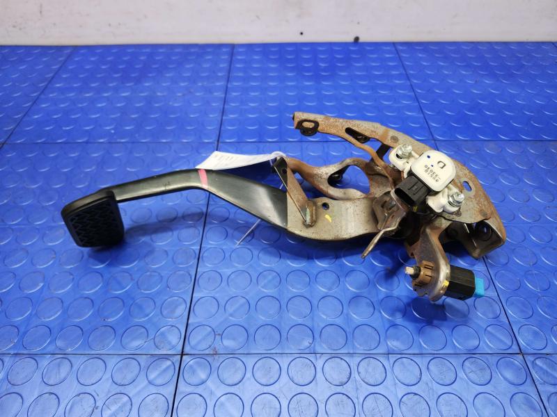 2015 Toyota Prius Brake Pedal