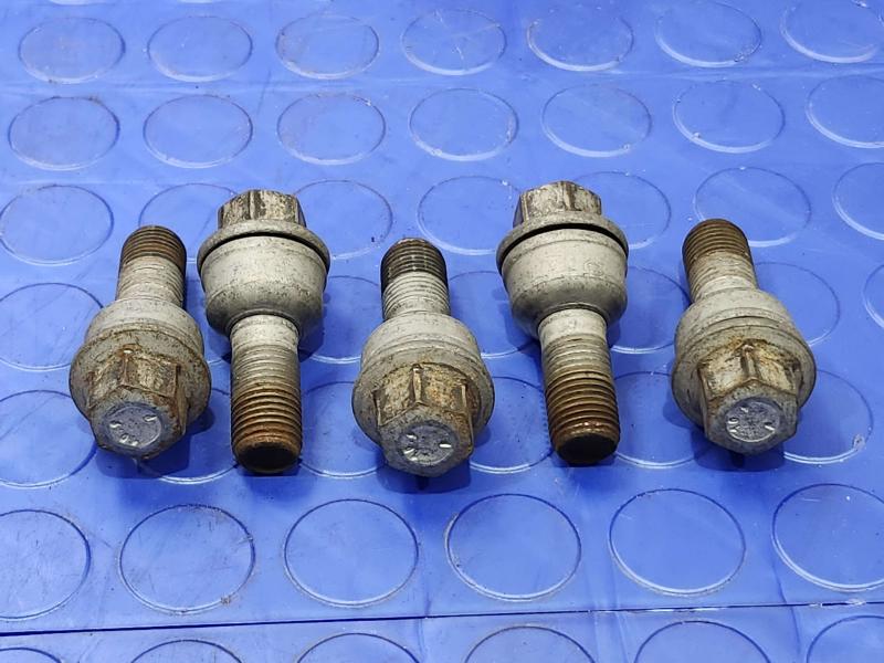 2018 Audi Q7 Lug Nuts