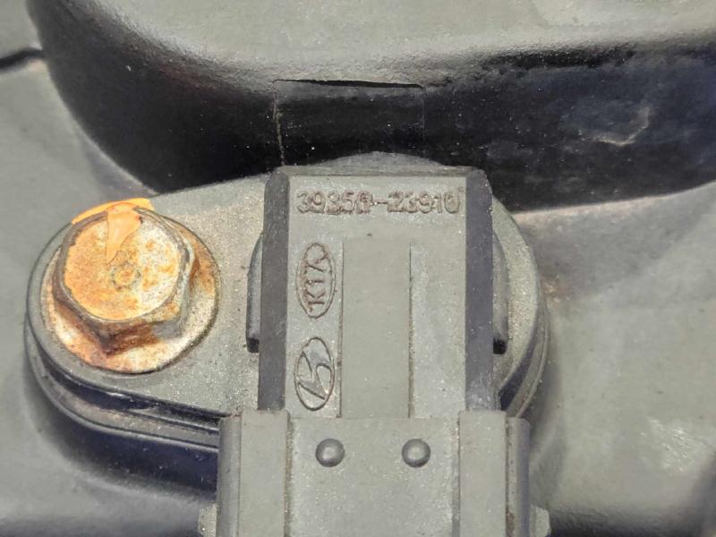 2014 Kia Forte Valve Cover