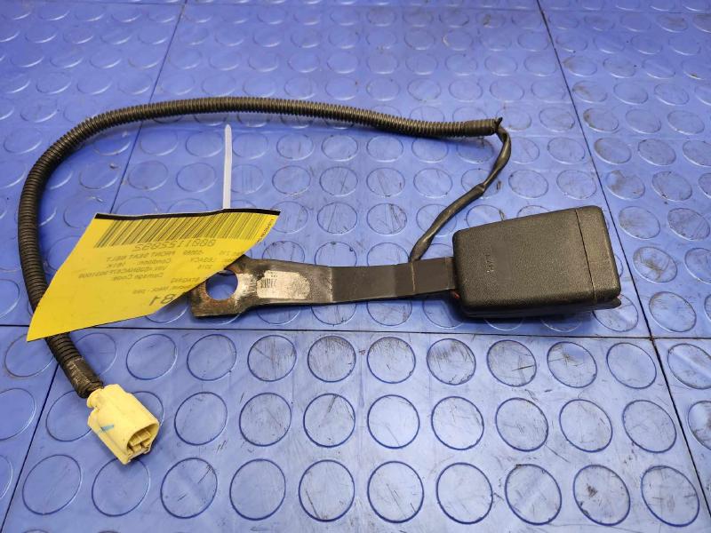 2015 Subaru Legacy Front Seat Belt
