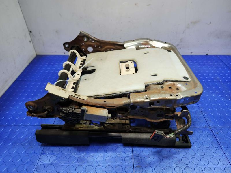 2015 Ford Fusion Seat Track