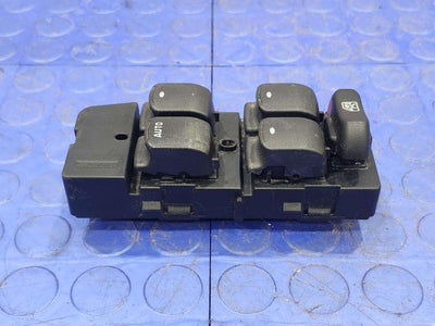 2009 Chevrolet Malibu Door Switch Front