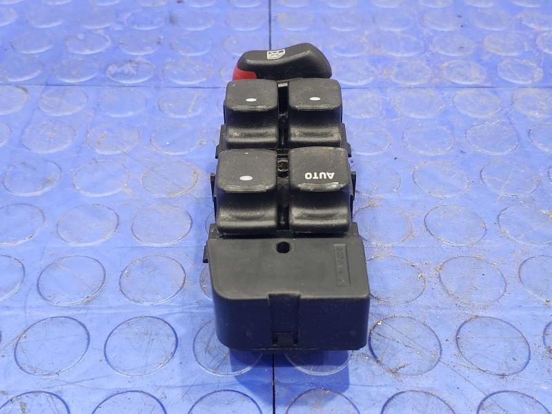 2009 Chevrolet Malibu Door Switch Front