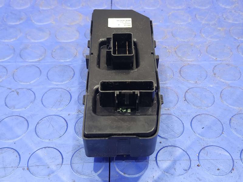 2009 Chevrolet Malibu Door Switch Front