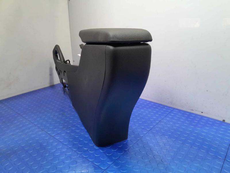 2023 Chevrolet Trailblazer Front Console