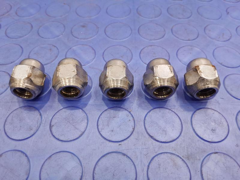 2015 Nissan Altima Lug Nuts