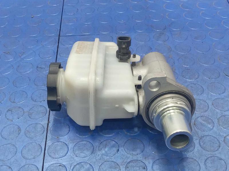 2011 Chevrolet Impala Master Cylinder