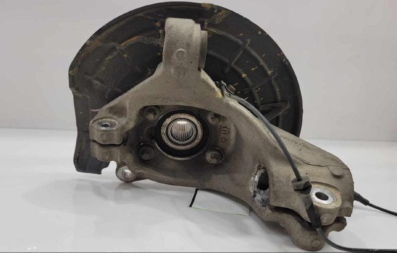 2015 Chrysler 200 Spindle Knuckle Front