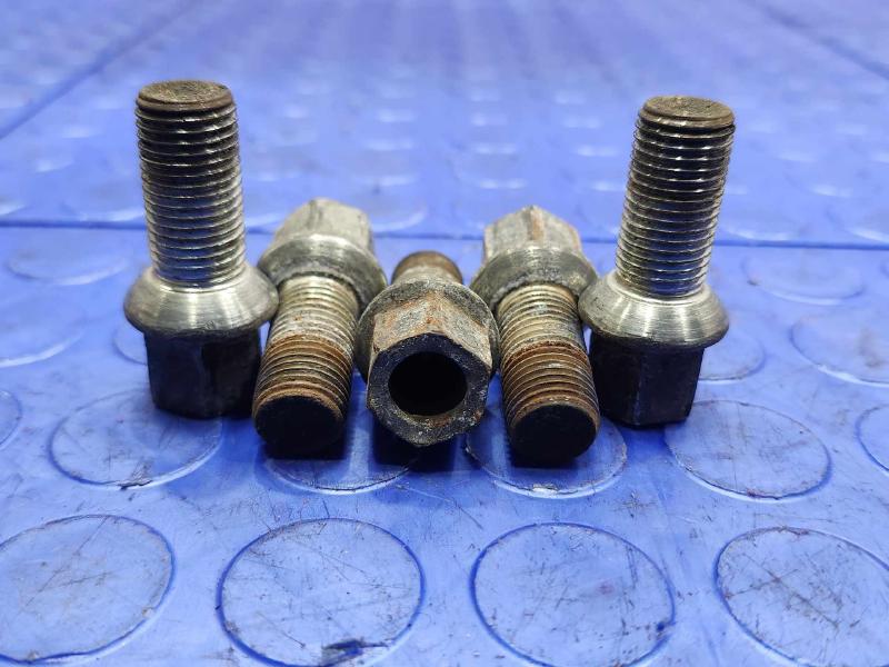 2015 Audi A6 Lug Nuts