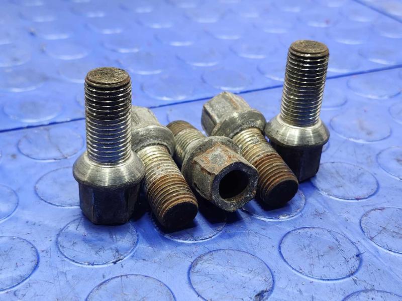 2015 Audi A6 Lug Nuts