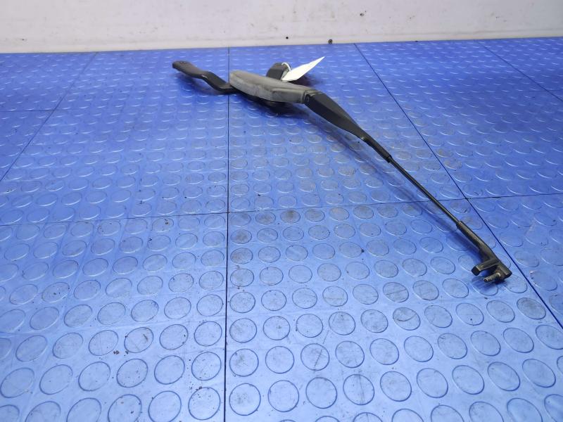 2006 Mercedes CLS-Class Wiper Arm