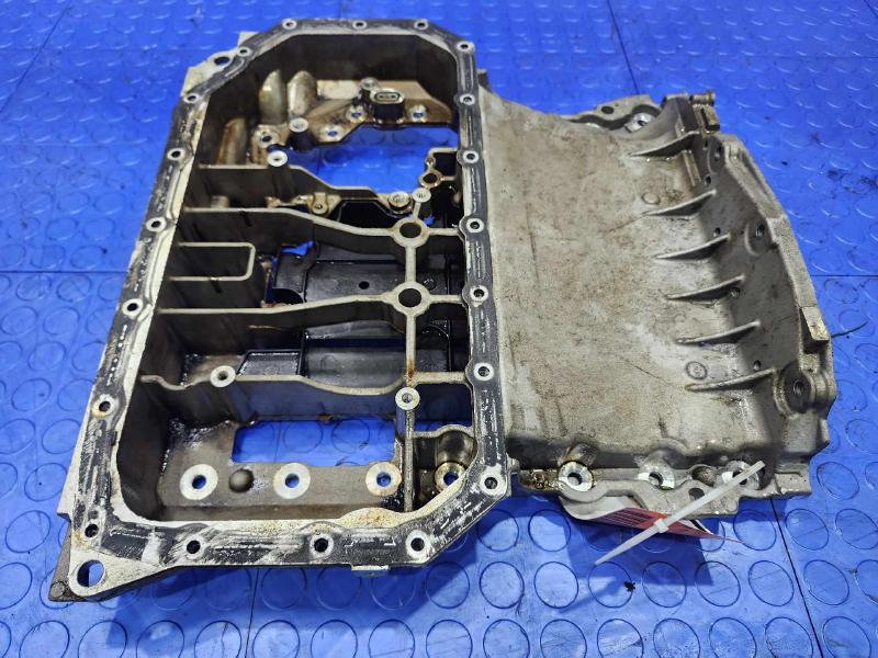 2017-2019 Audi Q7 3.0L Upper Engine Oil Pan Genuine OEM Part 06E103601BH