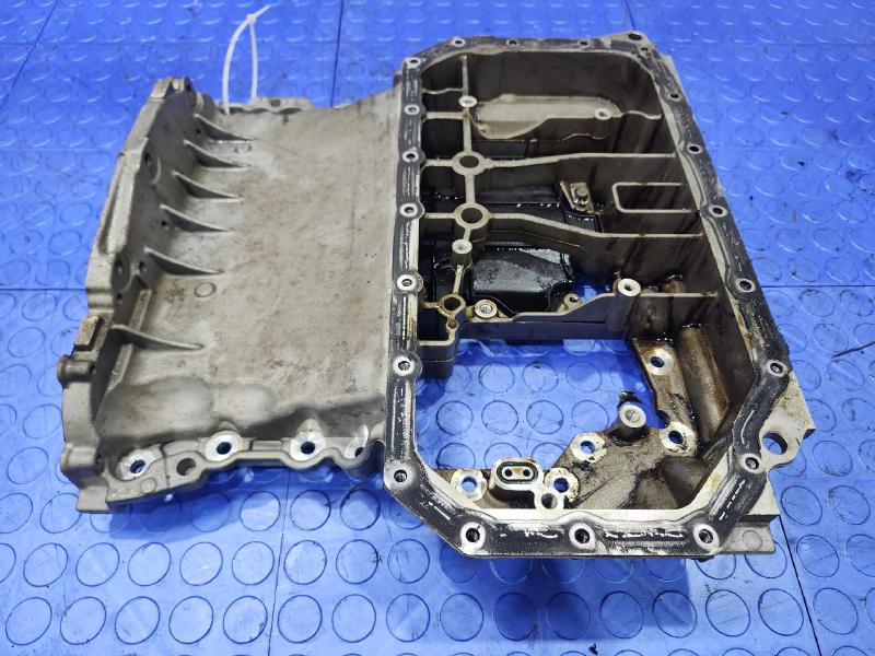 2017-2019 Audi Q7 3.0L Upper Engine Oil Pan Genuine OEM Part 06E103601BH