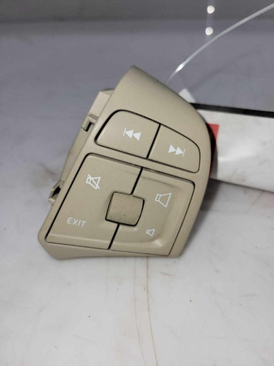 2009 - 2013 Volvo XC60 Steering Wheel Radio Controls (Beige) OEM 31318646