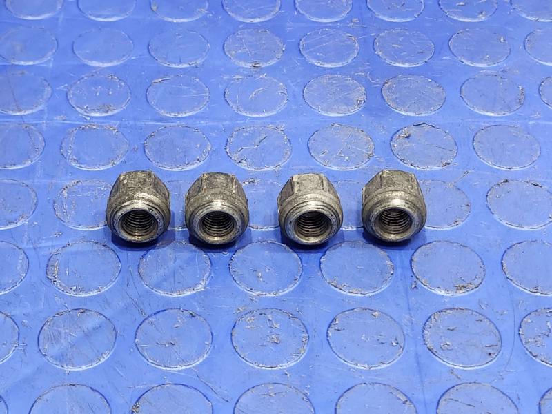 2016 Honda Fit Lug Nuts