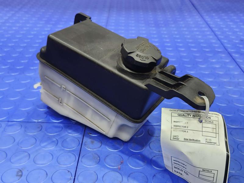 2011 Kia Sorento Coolant Recovery Bottle