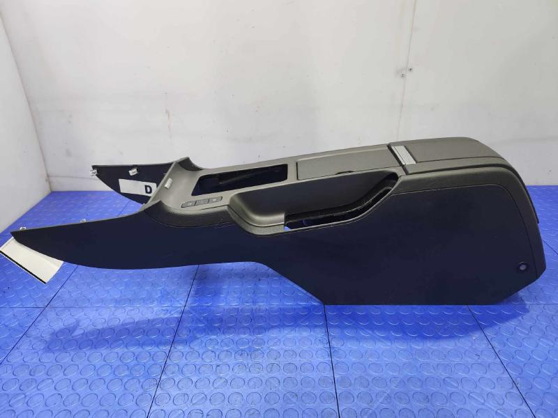 2014 Ford Mustang Front Console