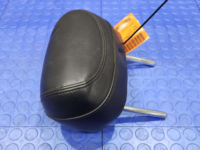 2017 Chrysler 200 Headrest