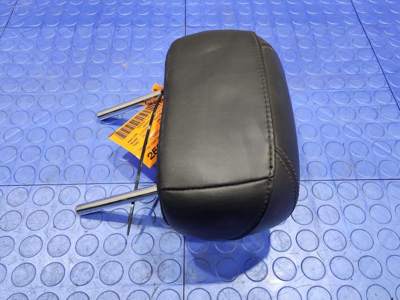 2017 Chrysler 200 Headrest