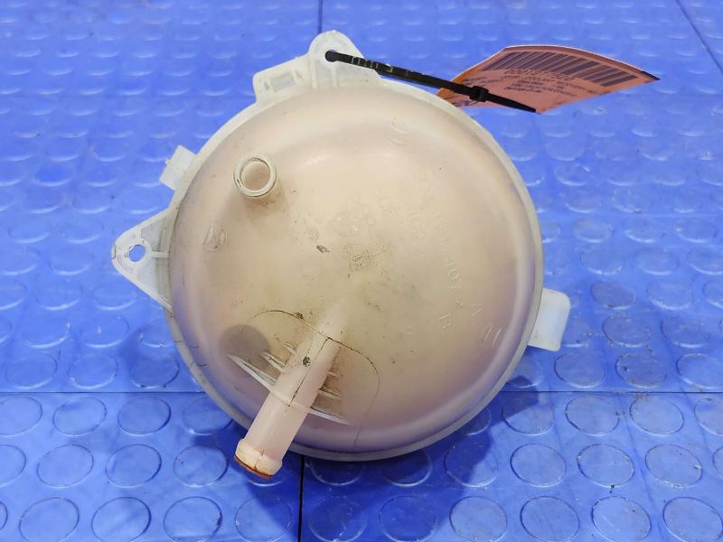 2018 Volkswagen Passat Coolant Recovery Bottle