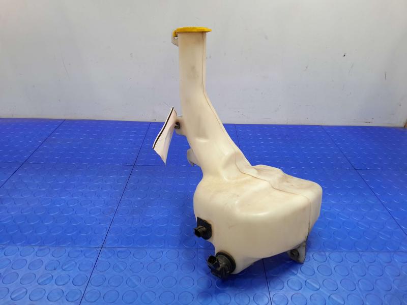 2015 Dodge Charger Washer Bottle