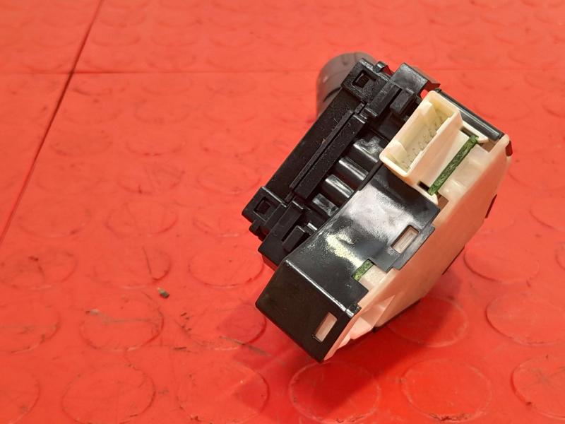 2005 2006 Nissan Pathfinder Xterra Windshield Wiper Switch OEM 25260EA00A