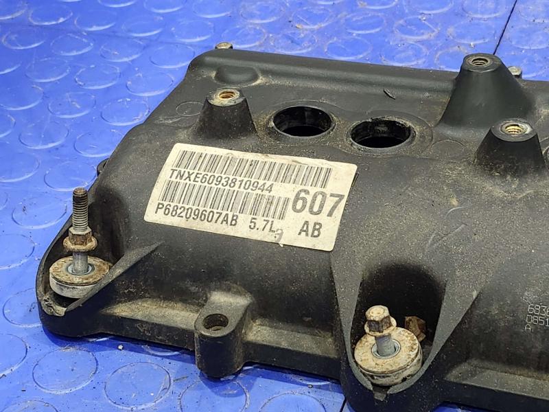 2015 Dodge Charger Valve Cover