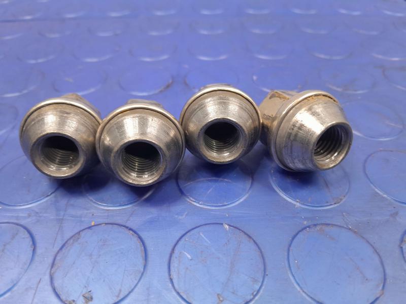 2021 Ford EcoSport Lug Nuts