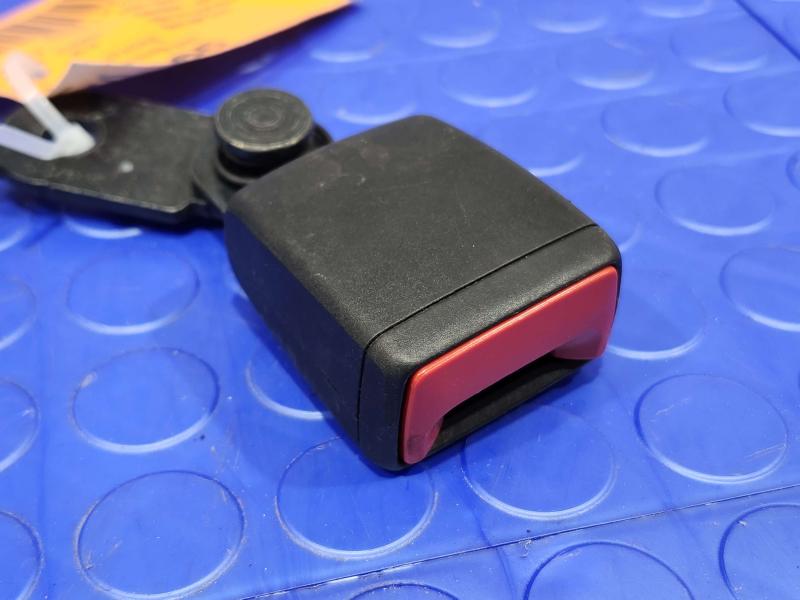 2018 Audi Q7 Rear Seat Belt