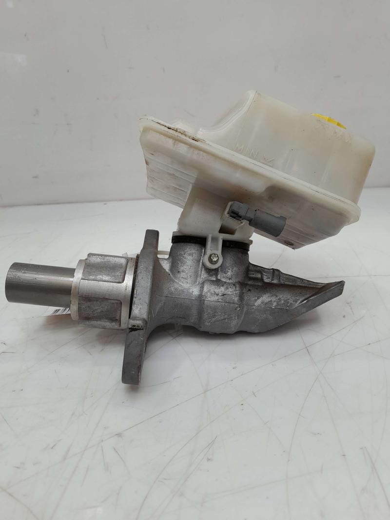 2011 Jeep Grand Cherokee Master Cylinder