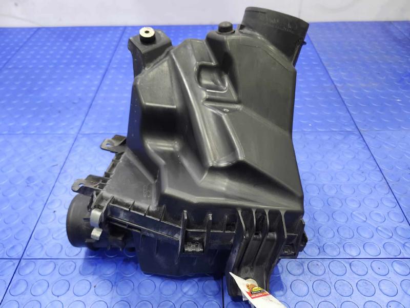 2008-2012 Honda Accord 2.4L Engine Air Cleaner Box Assembly Genuine OEM 17201R40A00 17210R40A00