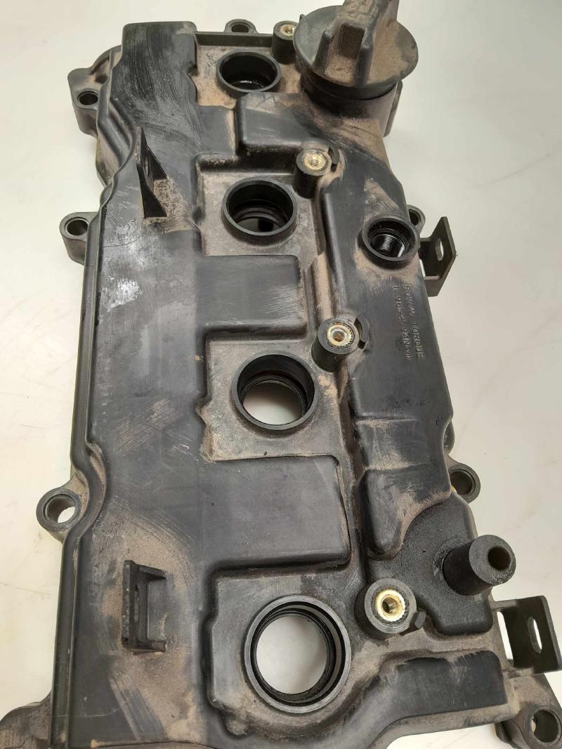 2015 Nissan Rogue Valve Cover
