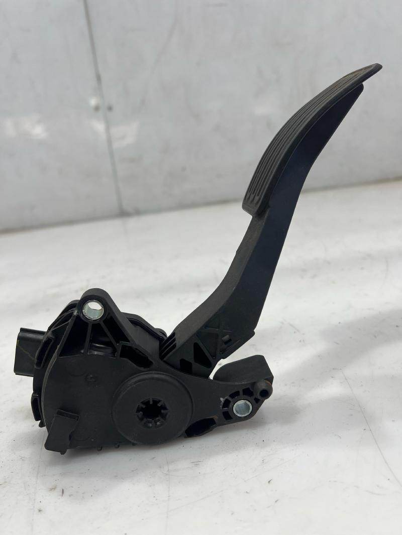2013 - 2018 Nissan Altima Accelerator Pedal Assembly OEM 180023TA0B