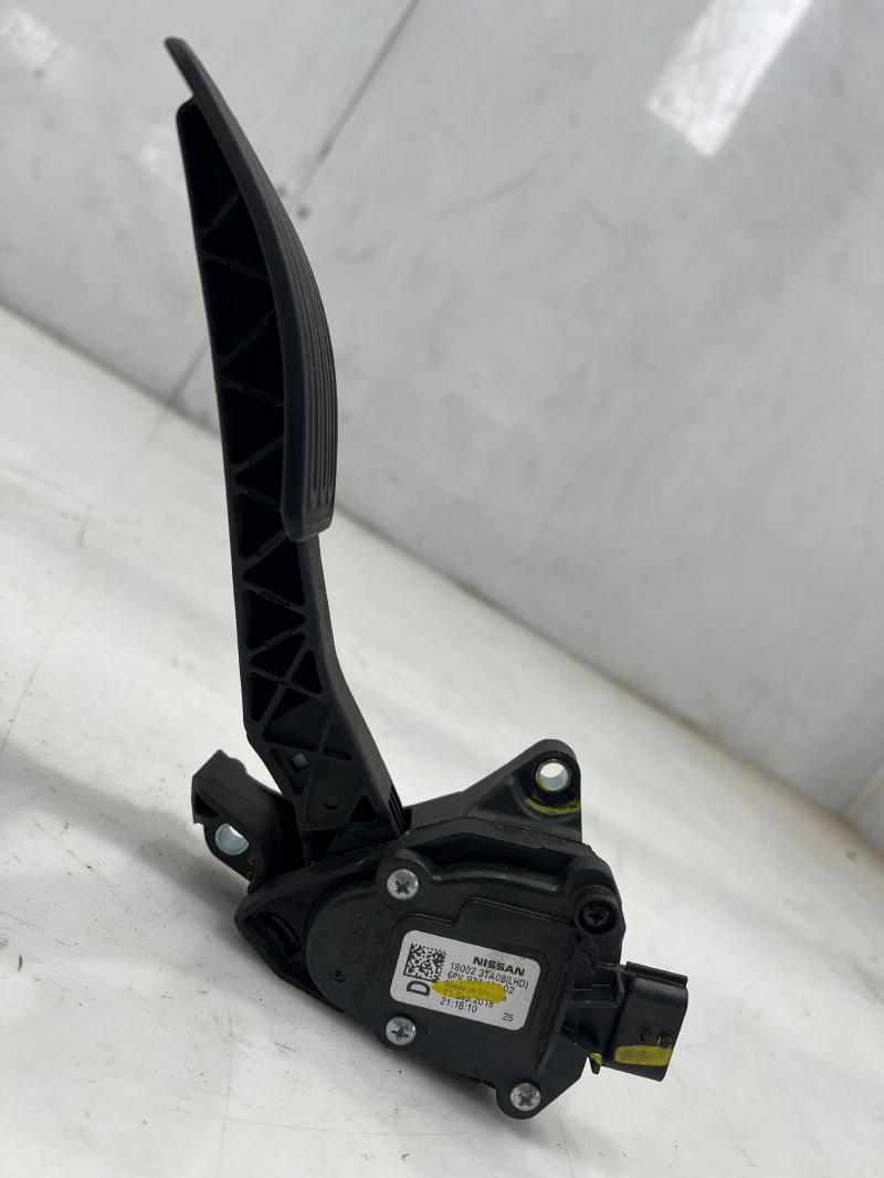 2013 - 2018 Nissan Altima Accelerator Pedal Assembly OEM 180023TA0B