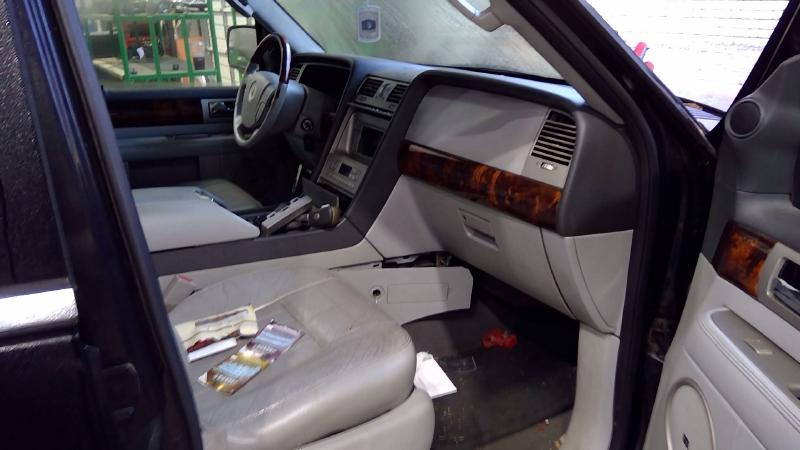 2004 Lincoln Navigator Air Bag