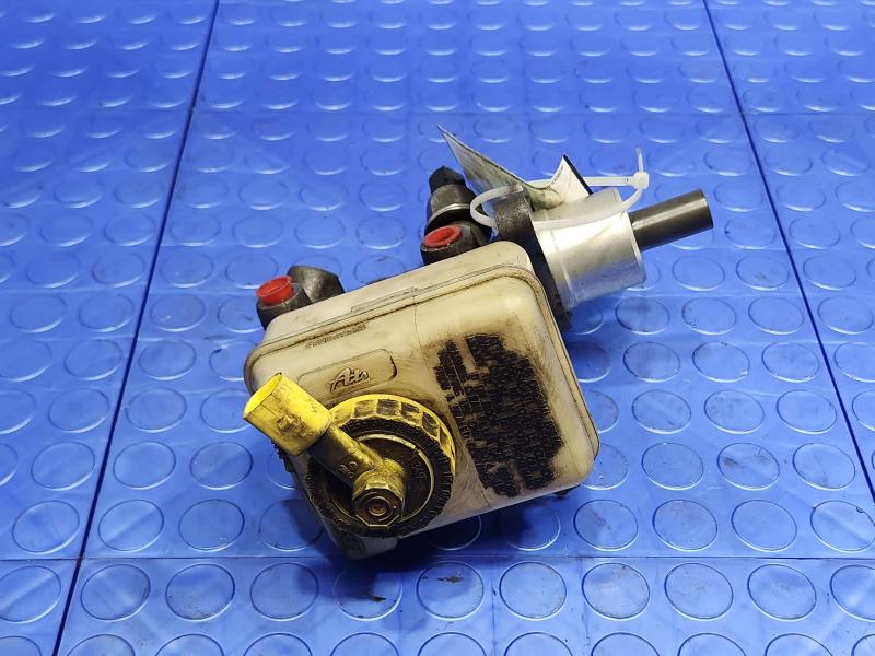 2005 Volkswagen Jetta Master Cylinder