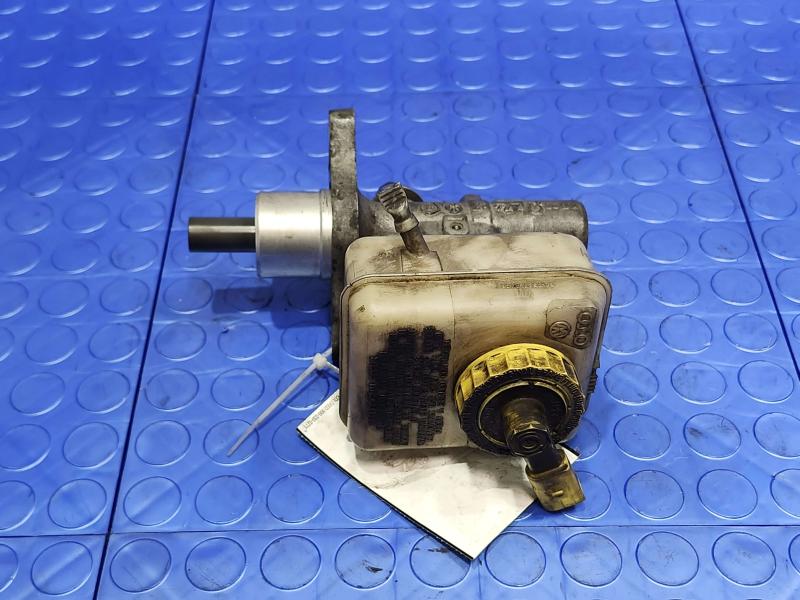 2005 Volkswagen Jetta Master Cylinder