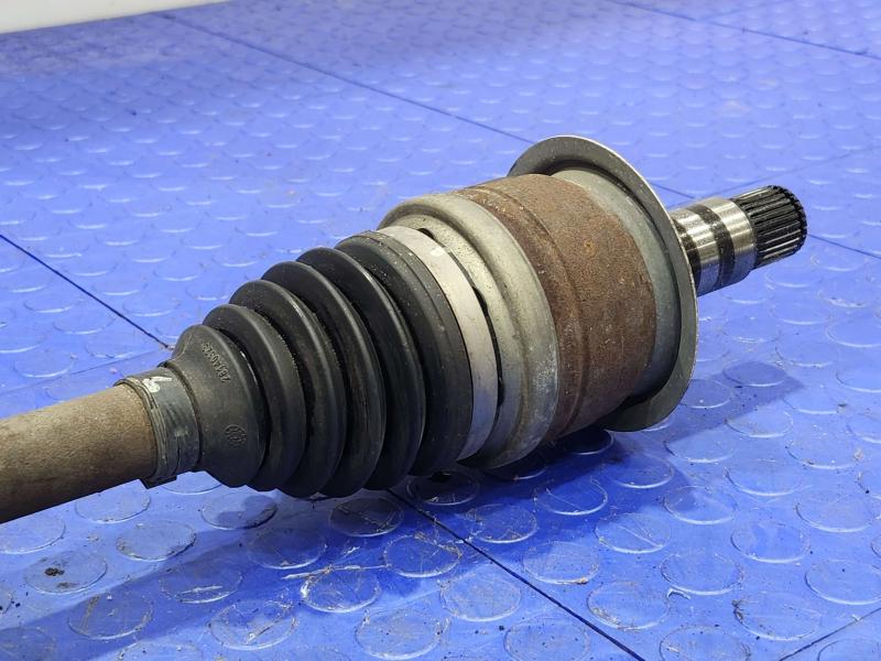 2013 Chrysler 300 Axle Shaft